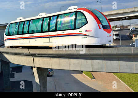 Brasilien, Porto Alegre: Zuverlässige und effiziente Peoplemover Aeromovel® Zug von Oskar Coester Stockfoto