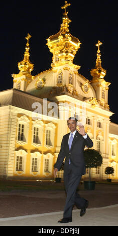 St. Petersburg, Russland. 05. Sep, 2013. US-Präsident Barack Obama geht im Peterhof Palast des G20-Gipfels in St. Petersburg, Russland, 5. September 2013. Der G20-Gipfel findet vom 05 bis 06 September statt. Foto: Kay Nietfeld/Dpa/Alamy Live News Stockfoto