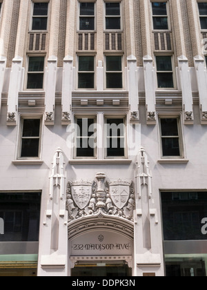 Neo-gotischen Gebäude Fassade, NYC Stockfoto