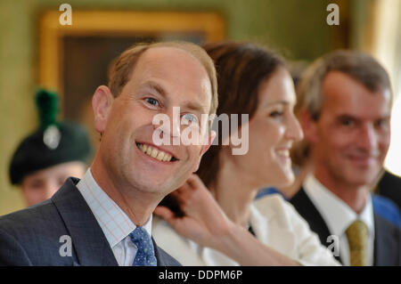 Hillsborough, Nordirland. 5. September 2013 - Prinz Edward in Hillsborough Castle mit der NI Secretary Of State, Theresa Villiers Credit: Stephen Barnes/Alamy Live-Nachrichten Stockfoto