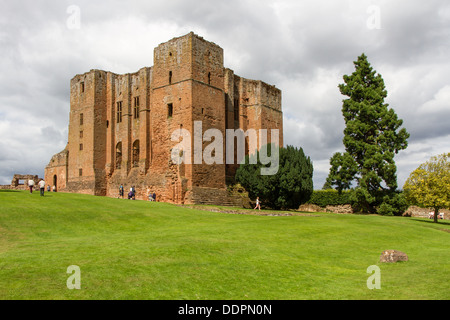 Die Ruine des Bergfrieds Norman Schloss Kenilworth, Warwickshire, England. Stockfoto