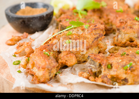 Hammel Chaap - Fried zerschlagen Lammkoteletts und Chaat masala Stockfoto