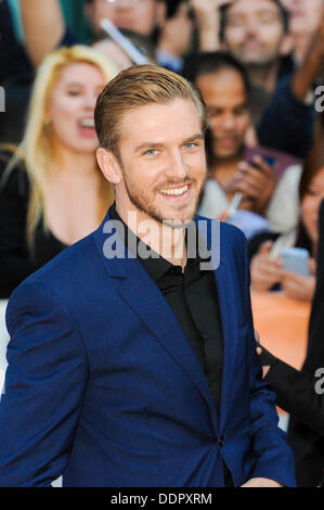 Toronto, Ontario, Kanada. 5. September 2013. Schauspieler DAN STEVENS kommt bei "The Fifth Estate" Premiere während der 2013 Toronto International Film Festival am 5. September 2013 in Toronto, Kanada. Bildnachweis: Igor Vidyashev/ZUMAPRESS.com/Alamy Live-Nachrichten Stockfoto