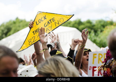 Balcombe Veranstaltung in Balcombe, West Sussex, für die Anti-Fracking Kampagne, 11. August 2013 Gürtel Stockfoto