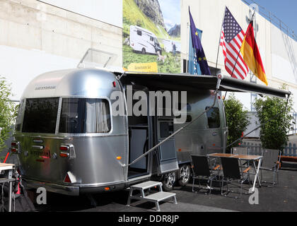 Düsseldorf, Deutschland. 05. Sep, 2013. Düsseldorf - 4 SEPTEMBER: Airstream Wohnwagen auf dem Caravan Salon Ausstellung 2013 am 4. September 2013 in Düsseldorf Credit: Philippos/Alamy Live-Nachrichten Stockfoto