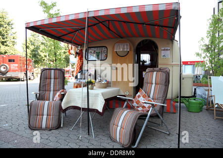 Düsseldorf, Deutschland. 05. Sep, 2013. Düsseldorf - SEPTEMBER 4: Historische Westfalia Wohnwagen auf dem Caravan Salon Ausstellung 2013 am 4. September 2013 in Düsseldorf, Deutschland. Bildnachweis: Philippos/Alamy Live-Nachrichten Stockfoto