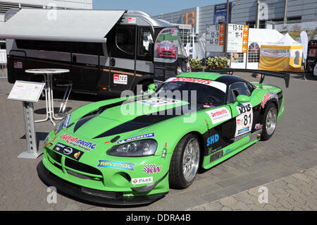 Düsseldorf, Deutschland. 05. Sep, 2013. Düsseldorf - 4 SEPTEMBER: Dodge Viper GT3 auf der Caravan Salon Messe 2013 am 4. September 2013 in Düsseldorf, Deutschland. Bildnachweis: Philippos/Alamy Live-Nachrichten Stockfoto