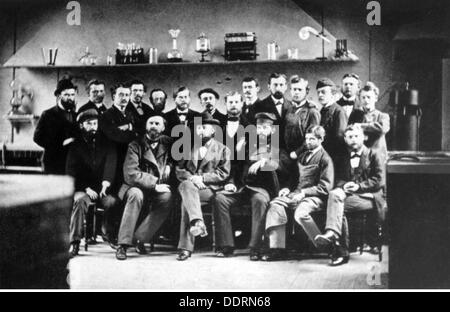 Pädagogik, Studierende, Gruppenbild im Chemielabor der Universität München, Wintersemester 1877 / 1878, Zusatz-Rechte-Clearenzen-nicht vorhanden Stockfoto