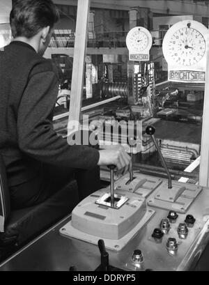 Steuerstand im Brightside Gießerei, Sheffield, South Yorkshire, 1963. Künstler: Michael Walters Stockfoto