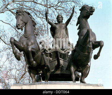 Statue von Boadicea, Thames Embankment, London. Künstler: unbekannt Stockfoto