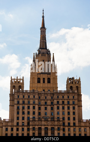 stalinistischen Wolkenkratzer - High-Rise Gebäude am Kudrinskaya-Platz in Moskau Stockfoto