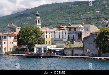 Torri del Benaco, am östlichen Ufer des Gardasees. Stockfoto