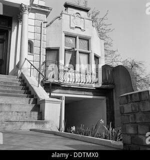 Haus mit Tiefgarage, Hampstead, London, 1962. Künstler: John Gay Stockfoto