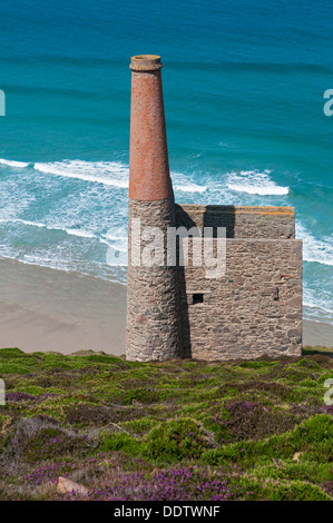 England, Cornwall, St. Agnes, Wheal Coates Tin Mine, Gebäude stammen aus den 1870er Jahren, Towanroath Welle Pumpen Maschinenhaus Stockfoto