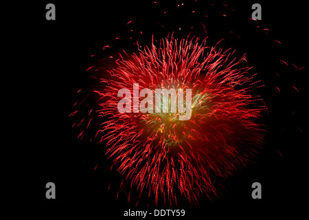 Feuerwerk vor schwarzem Hintergrund Stockfoto