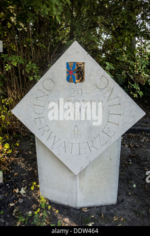 Ersten Weltkrieg ein Albertina Denkmal erinnert die Überschwemmung der Yser-Ebene im Jahr 1914 bei Nieuport, West-Flandern, Belgien Stockfoto