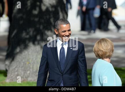 St. Petersburg, Russland. 6. September 2013. Präsident von Vereinigte Staaten von Amerika Barack Obama und Federal Chancellor von der Bundes Republik von Deutschland Angela Merkel bei der offiziellen Gruppe-Foto-Session an Staats-und Regierungschefs der G20-Gipfel in St. Petersburg, Russland am 6. September 2013. : Obligatorisch Host Foto Auskunftei über CNP Credit: Dpa picture-Alliance/Alamy Live News Stockfoto