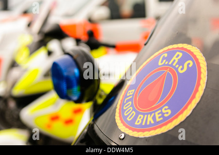 Motorräder für den transport von Blut zwischen Krankenhäusern, Bluttransfusion Zentren und GP Praxen in Nordirland Stockfoto