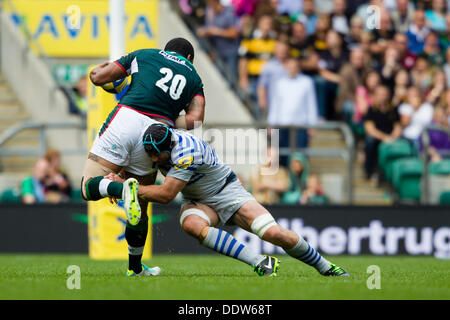 London, UK. 7. September 2013. Aktion von London Irish gegen Sarazenen in der Aviva Premiership London Doppel-Header entsprechen spielte im Twickenham Stadium, London. Bildnachweis: Graham Wilson/Alamy Live-Nachrichten Stockfoto