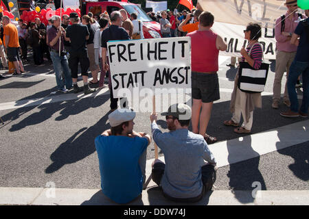 Berlin, Deutschland. 07. Sep, 2013. Freiheit Statt Angst 2013: jährliche Demonstration gegen Überwachung in Berlin. Stockfoto