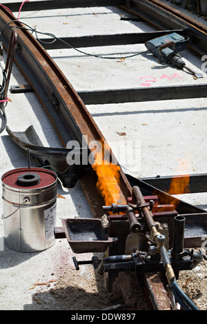 Straßenbahnlinie vorbereitet für Thermit Welding, Upper Bavaria München Stockfoto