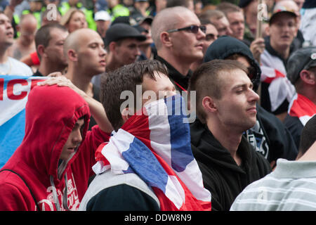 London, UK. 07. Sep, 2013. Weit rechts EDL (English Defence League) halten März und Kundgebung in East London. London, UK, 7. September 2013 Credit: Martyn Wheatley/Alamy Live News Stockfoto