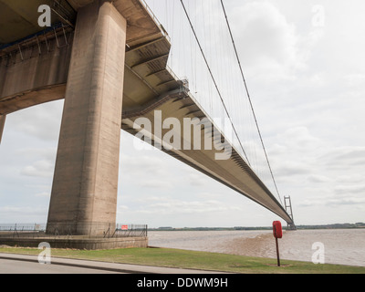 Humber Brücke aus Hessle am Nordufer Stockfoto