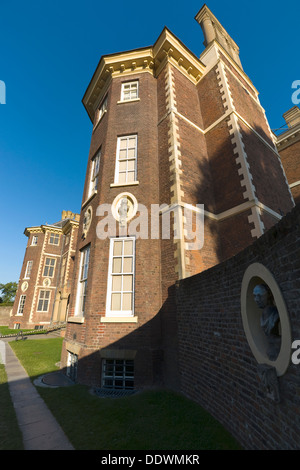 Seitenansicht der vorderen Fassade des Ham House. Surrey. VEREINIGTES KÖNIGREICH. Stockfoto