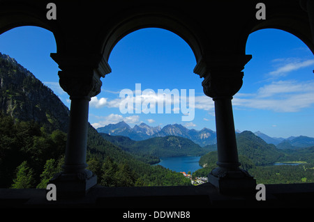 Schloss Neuschwanstein, Schloss Neuschwanstein, Blick vom Balkon auf Alpsee, Allgäu, Füssen, Allgäu, Füssen, romantische Straße Stockfoto