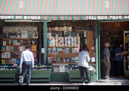 Buchhandlungen in Charing Cross Road in London - UK Stockfoto