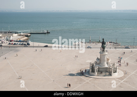 Reiterstatue in Praça Comércio Stockfoto