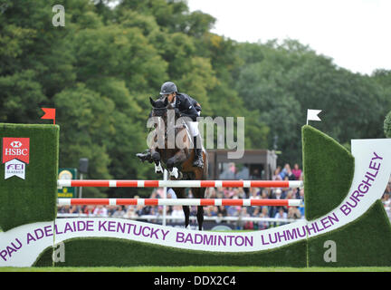 Stamford, UK. 8. September 2013. Jonathan Paget (NZL) Reiten Clifton versprechen die CCI 4-Sterne-Event am letzten Tag von Burghley Horse Trials zu gewinnen. von Burghley House in Lincolnshire. Bildnachweis: Julie Badrick/Alamy Live-Nachrichten Stockfoto