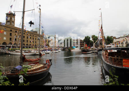St. Katharine Docks Classic Boat Festival. Dieses Jahr ist das 5. Jahr der Teilnahme an der Thames Festival. Das St Katharine Docks Classic Boat Festival läuft vom 7.-15. September 2013. Bildnachweis: Ashok Saxena/Alamy Live-Nachrichten Stockfoto