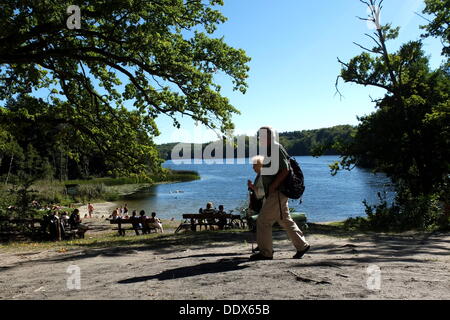 Otomin, Polen 8. September 2013 Menschen letzte Suny Tag in diesem Sommer genießen. Meteorologen prognostizieren großen Kühl- und Starkregen in den nächsten Tagen. Bildnachweis: Michal Fludra/Alamy Live-Nachrichten Stockfoto