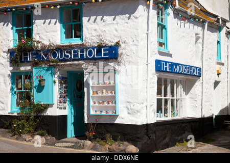 Ein Geschenk-Shop in Mousehole, Cornwall, England, UK Stockfoto