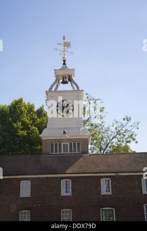 Historischen Dockyard Chatham Kent Glockenturm und Wetterfahne in maritimes Erbe-museum Stockfoto