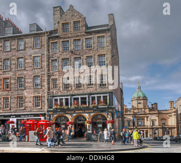 Diakon Brodies Taverne, Royal Mile, EDN, Stadt von Edinburgh, Schottland - von High Street Stockfoto