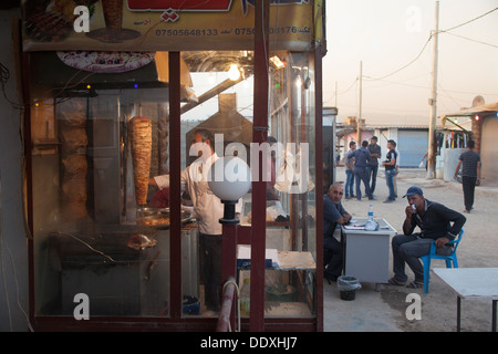 Domuz, Duhok Provinz - Nordirak (Irakisch-Kurdistan) - domuz Flüchtlinge Camp Restaurant im camp Stockfoto