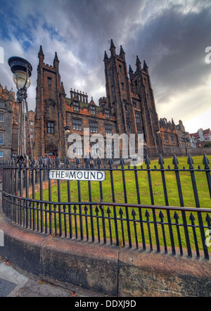 Blick auf The Mound, Hauptstadt Edinburgh Lothians Scotland UK Stockfoto