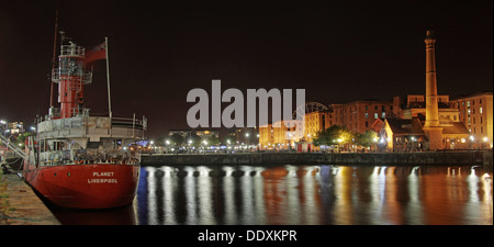 Albert Dock / roten Planeten Boot bei Nacht Liverpool Merseyside England UK Stockfoto