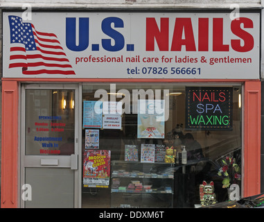 Unisex nails Shop für Männer und Frauen in Warrington, Cheshire England UK WA1 Stockfoto