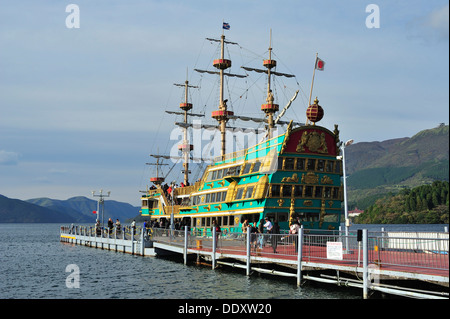 Piraten-Kreuzfahrt auf See Ashi, Japan Stockfoto