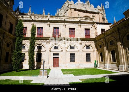 Der Innenhof der alten Kathedrale, Salamanca, Spanien, 2007. Künstler: Samuel Magál Stockfoto