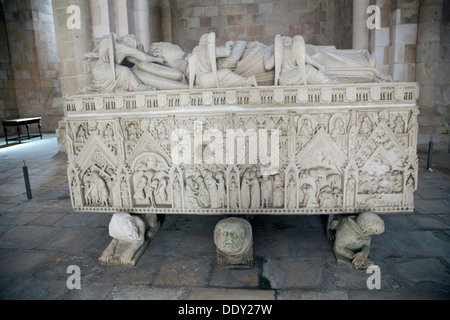 Sarkophag von Ines de Castro, Kloster Alcobaca, Alcobaca, Portugal, 2009.  Künstler: Samuel Magál Stockfoto