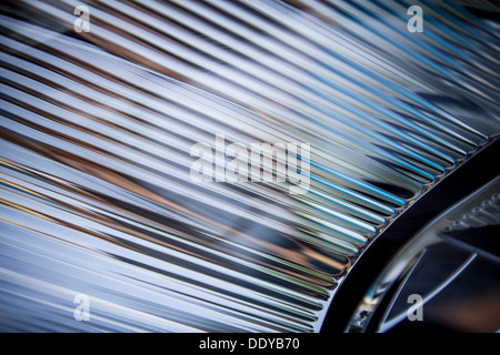 geführt, Closeup, Glanz, Xenon, Tapete, poliert, Scheinwerfer, klar, Chrom, Lampe, rot, Konzept, Zeichen, Safe, Stoßstange, zeigen, spiegeln Stockfoto