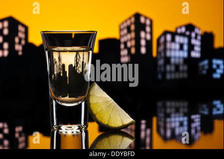 Tequila in farbenfrohe Stadtbild Einstellung zu schießen Stockfoto