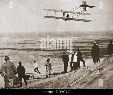 Die Gebrüder Wright eine frühe Flugzeug in Kitty Hawk, North Carolina, USA, c1903 testen. Künstler: unbekannt Stockfoto