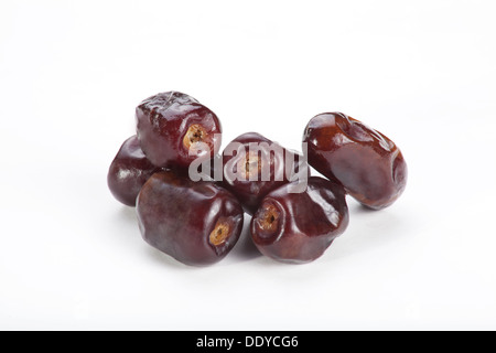 Nahaufnahme der tropischen Datum Früchten isoliert auf weißem Hintergrund. Stockfoto