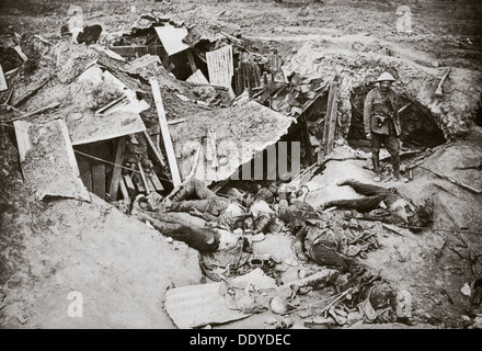 Deutsche Maschinengewehr Stellung zerstört durch die britische Artillerie-Feuer, Frankreich, Weltkrieg, 1916. Künstler: unbekannt Stockfoto