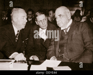 Thomas W Lamont, George Whitney und JP Morgan, US-amerikanischer Finanziers, 1930er Jahre. Künstler: unbekannt Stockfoto